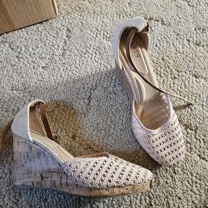 Chic Beige Wedge Sandals